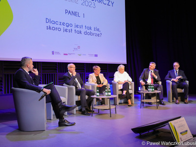 W pierwszym kongresowym panelu wzięli udział: dr Janusz Lewandowski – poseł do Parlamentu Europejskiego; dr Henryka Bochniarz  – Przewodnicząca Konfederacji Lewiatan; dr hab. Waldemar Sługocki, prof. UZ – Poseł na Sejm RP, Kierownik Katedry Polityki Regionalnej Uniwersytetu Zielonogórskiego; Jacek Starościc – CEO w Perceptus; dr hab. Marzena Czarnecka – prof. Uniwersytet Ekonomiczny w Katowicach. Dyskusję prowadził Krzysztof Skórzyński.