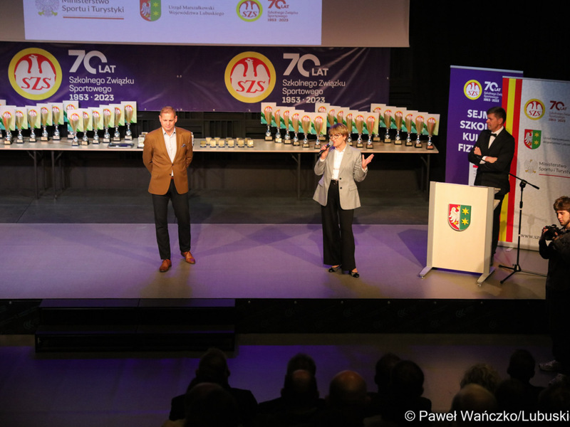 Marszałek Elżbieta Anna Polak i wicemarszałek Łukasz Porycki