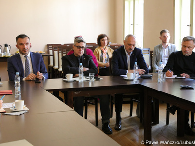 17 października 2023 r. odbyło się bezpłatne spotkanie informacyjne dotyczące możliwości prowadzenia działalności gospodarczej w Ukrainie.