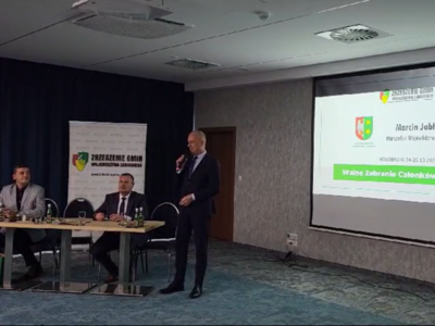 Marszałek Marcin Jabłoński podczas konwentu Zrzeszenia Gmin Województwa Lubuskiego