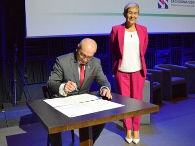 Konferencja naukowa „Wyzwania współczesnych społeczeństw: młodość i starość”