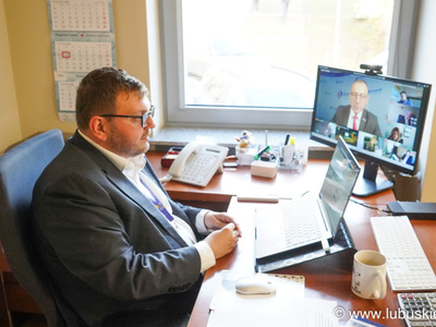 dr Jarosław Flakowski, dyrektor Departamentu Rozwoju i Innowacji Urzędu Marszałkowskiego wziął udział w zdalnym posiedzeniu Lubuskiej Rady Samorządowej