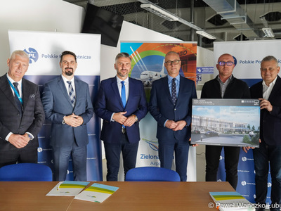 W czwartek 9 listopada 2023 r. marszałek Marcin Jabłoński podpisał porozumienie ws. przekształcenia lotniska w Babimoście w wojskowe współużytkowanie. Zaprezentowano także plany na rozwój lotniska.