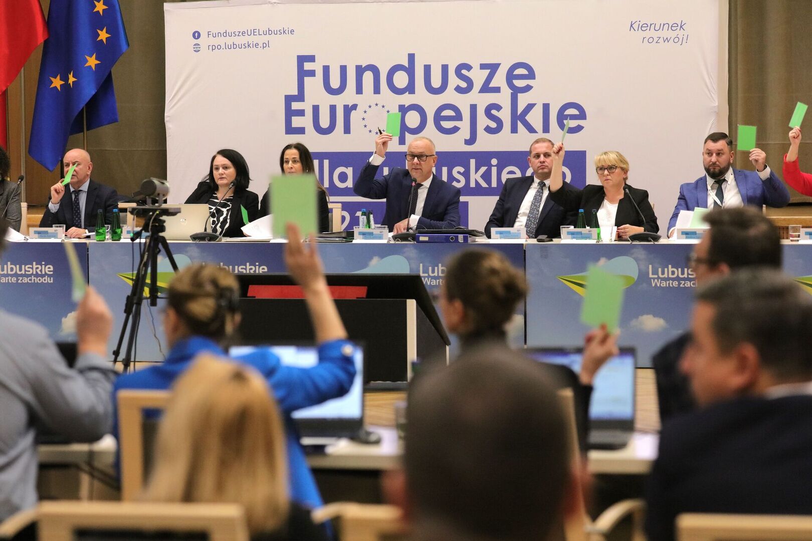 16 listopada 2023 r. w Sali Kolumnowej Sejmiku Województwa Lubuskiego – w siedzibie Urzędu Marszałkowskiego Województwa Lubuskiego w Zielonej Górze – odbyło się IV posiedzenie Komitetu Monitorującego Program Fundusze Europejskie dla Lubuskiego 2021-2027