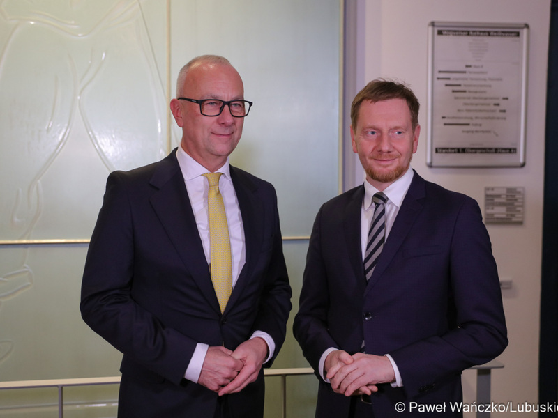 Marszałek Województwa Lubuskiego Marcin Jabłoński i Premier Wolnego Kraju Saksonia Michael Kretschmer