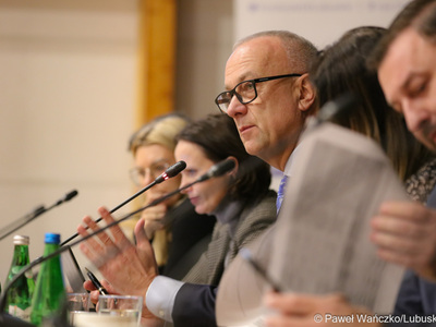 Marszałek Marcin Jabłoński podczas spotkania w Collegium Polonicum w Słubicach