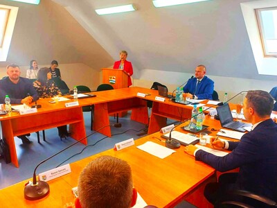 XLIV  sesja Rady Powiatu Krośnieńskiego - 30 listopada 2023 r.