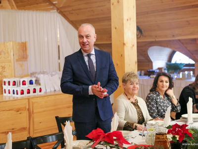 W piątek 15 grudnia 2023 r. Marszałek Województwa Lubuskiego Marcin Jabłoński spotkał się z przedstawicielami wojewódzkich jednostek ochrony zdrowia.