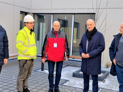 10 stycznia 2024 r. marszałek Marcin Jabłoński wizytował postępy prac w realizacji inwestycji Wielospecjalistycznego Szpitala Wojewódzkiego w Gorzowie Wlkp. Jedną z największych jest budowa zupełnie nowa stacja dializ