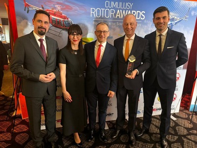 W uroczystości uczestniczyli marszałek województwa lubuskiego Marcin Jabłoński, wojewoda lubuski Marek Cebula, dr Sławomir Kotylak – dyrektor Departamentu Infrastruktury Transportowej UMWL, mec. Robert Kornalewicz z Polskiej Śmigłowcowej Kadry Narodowej