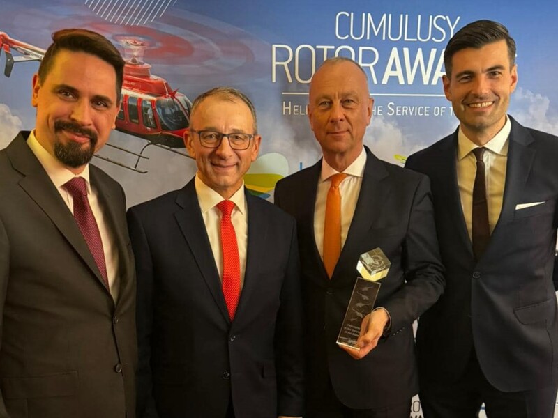 W uroczystości uczestniczyli marszałek województwa lubuskiego Marcin Jabłoński, wojewoda lubuski Marek Cebula, dr Sławomir Kotylak – dyrektor Departamentu Infrastruktury Transportowej UMWL, mec. Robert Kornalewicz z Polskiej Śmigłowcowej Kadry Narodowej