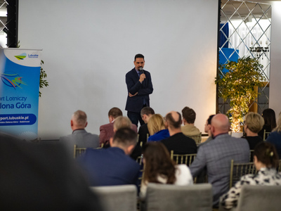 12 marca 2024 r. Spotkanie mentoringowe dla przedsiębiorców w sali konferencyjnej nowosolskiego Hotelu Sjesta