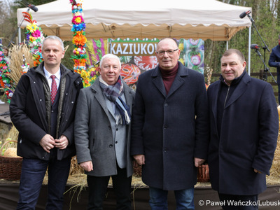 Tradycyjny jarmark wiosennych kolorów, czyli Kaziuki 2024 w Muzeum Etnograficznym w Zielonej Górze-Ochli. Od lewej: Dariusz Legutowski, Tadeusz Woźniak, Stanisław Tomczyszyn i Grzegorz Potęga.