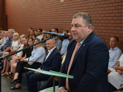 CKZiU Elektryk - rozpoczęcie roku szkolnego w Powiecie Nowosolskim na hali przy ul. Piłsudskiego.