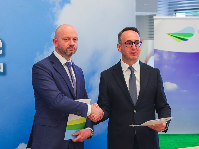 Most w Pomorsku oficjalnie uzyskał dofinansowanie z środków Rządowego Funduszu Rozwoju Dróg. Umowę w Urzędzie Marszałkowskim Województwa Lubuskiego podpisali w poniedziałek, 30 września 2024 r. minister infrastruktury Dariusz Klimczak i dyrektor Zarządu Dróg Wojewódzkich Marcin Ogorzałek