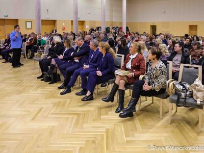 Wiceminister edukacji Katarzyna Lubnauer, w Urzędzie Marszałkowskim w Zielonej Górze, uczestniczyła w spotkaniu z dyrektorami lubuskich szkół i placówek oświatowych