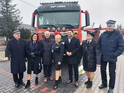 Nowych samochód dla OSP Łośno 