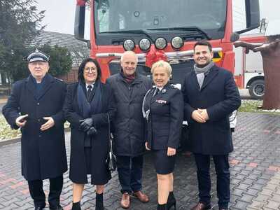 Nowych samochód dla OSP Łośno 