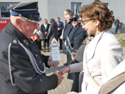 Ochotnicza Straż Pożarna Łysiny-Wygnańczyce ma nowy wóz, fot. Urząd Miasta i Gminy Wschowa  