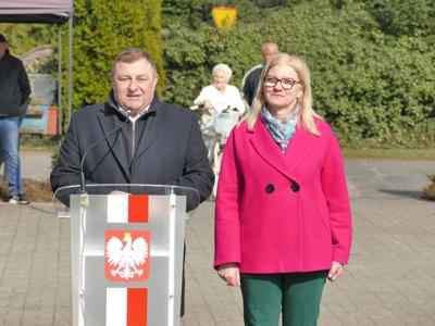 Ochotnicza Straż Pożarna Łysiny-Wygnańczyce ma nowy wóz, fot. Urząd Miasta i Gminy Wschowa  