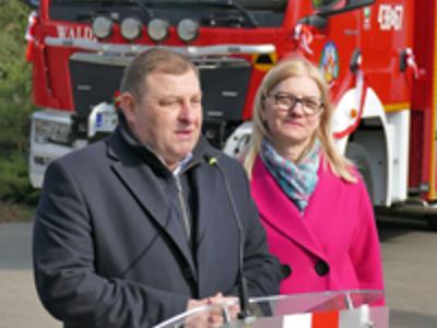 Ochotnicza Straż Pożarna Łysiny-Wygnańczyce ma nowy wóz, fot. Urząd Miasta i Gminy Wschowa