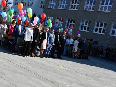 Uroczystość podsumowująca gruntowną modernizację i remont Szkoły Podstawowej im. Lotników Alianckich w Iłowej 