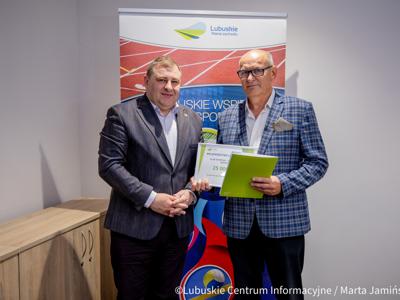 Lubuskie kluby sportowe otrzymały wsparcie finansowe na rozwój infrastruktury w ramach programu „Lubuska Baza Sportowo-Rekreacyjna”, 