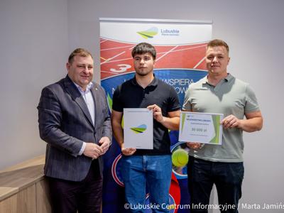 Lubuskie kluby sportowe otrzymały wsparcie finansowe na rozwój infrastruktury w ramach programu „Lubuska Baza Sportowo-Rekreacyjna”, 