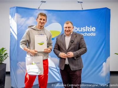 Lubuskie kluby sportowe otrzymały wsparcie finansowe na rozwój infrastruktury w ramach programu „Lubuska Baza Sportowo-Rekreacyjna”, 