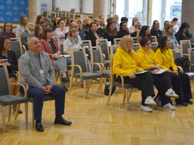 W urzędzie marszałkowskim odbyła się konferencja pt. „O językach – interdyscyplinarnie. W wydarzeniu wziął udział wicemarszałek Hubert Harasimowicz.   