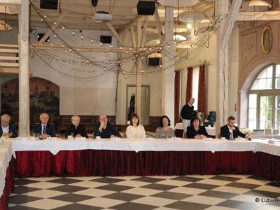 Członkowie WRDS wraz z gośćmi