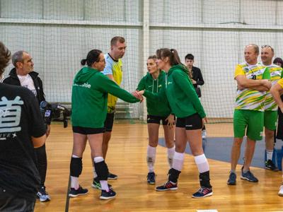 Drużyna urzędu marszałkowskiego zajęła III miejsce w XXV Turniej Pracowników Oświaty w Piłce Siatkowej