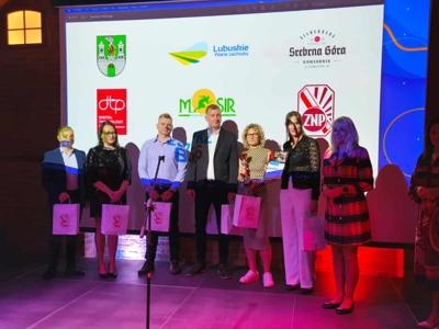 Drużyna urzędu marszałkowskiego zajęła III miejsce w XXV Turniej Pracowników Oświaty w Piłce Siatkowej