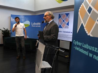 Urząd szkoli seniorów, jak nie dać się oszukać