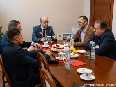 O współpracy pomiędzy Urzędem Marszałkowskim Województwa Lubuskiego, a gminą Sława przy organizacji tegorocznej X Edycji Rap Stacja Festiwal.