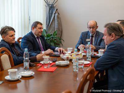 O współpracy pomiędzy Urzędem Marszałkowskim Województwa Lubuskiego, a gminą Sława przy organizacji tegorocznej X Edycji Rap Stacja Festiwal.